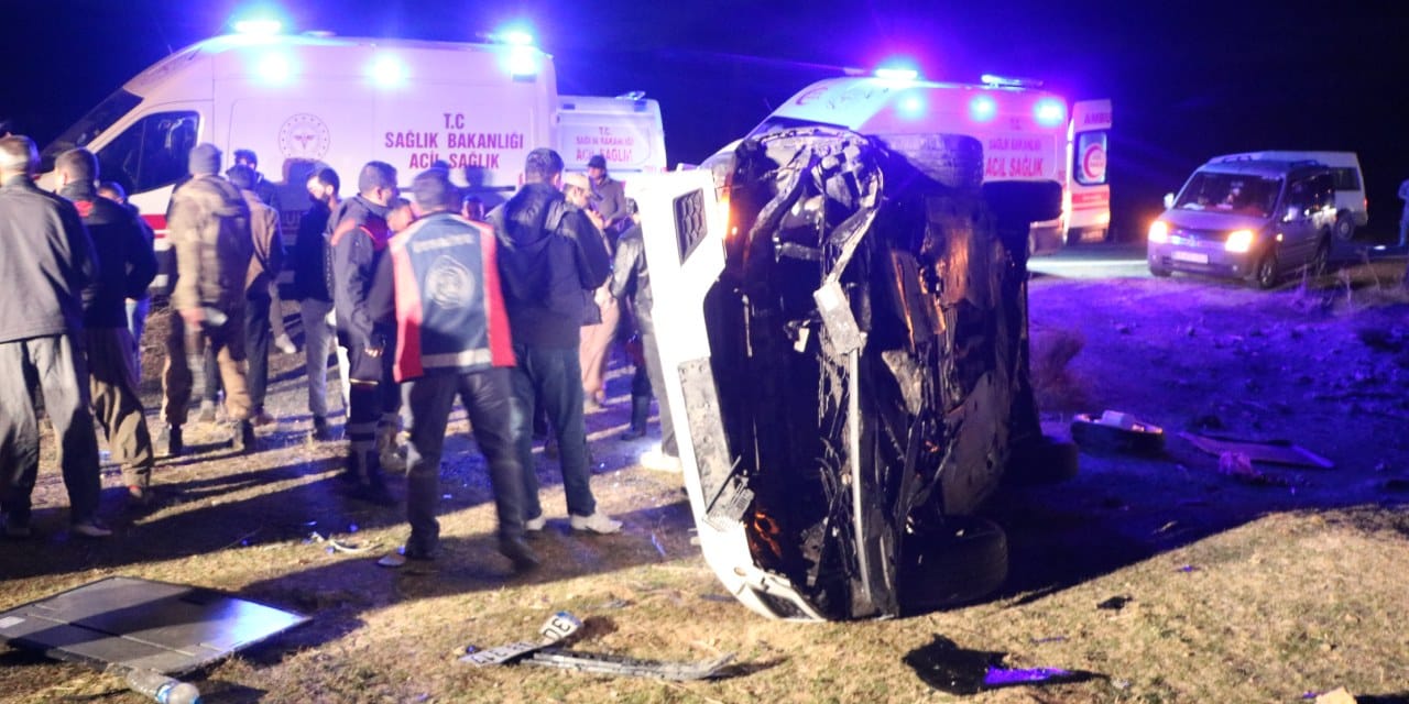 Yoldan çıkan otomobil takla attı! 5 yaralı