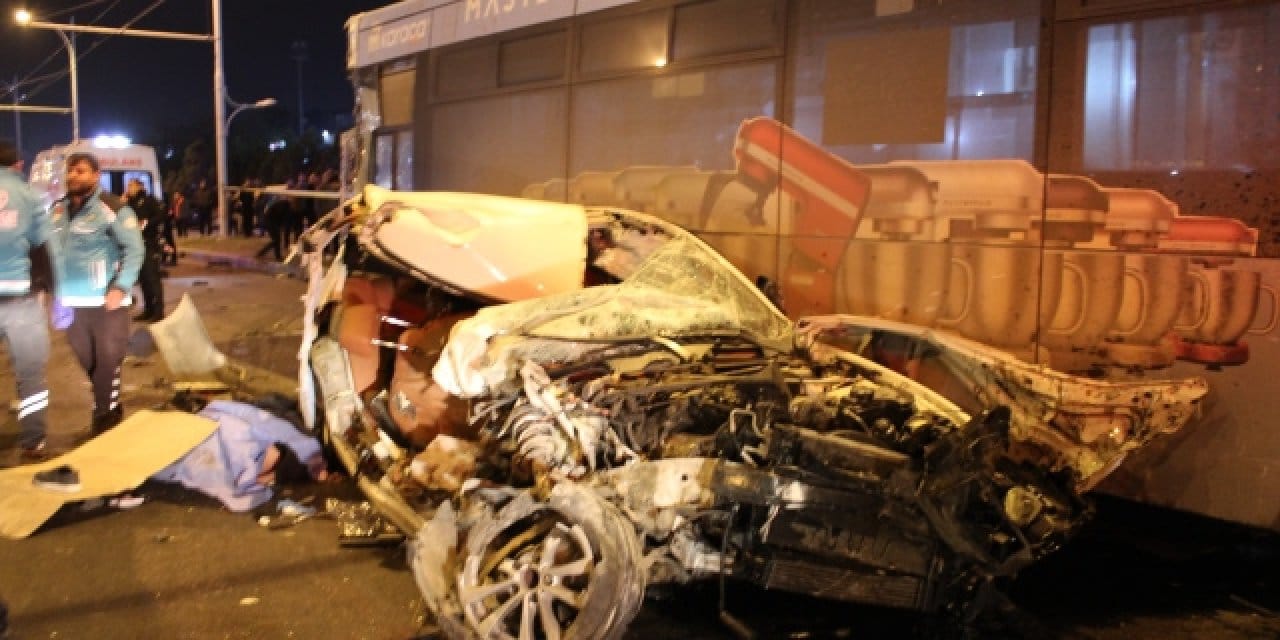 Malatya'da feci zincirleme kaza: 2 ölü 3 yaralı