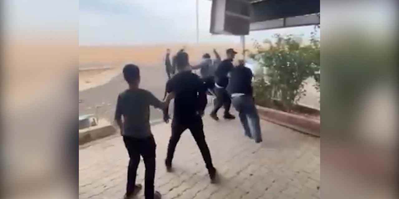 Yediemin otoparkında ücret kavgası: Tekme, tokat ve sopalar havada uçuştu