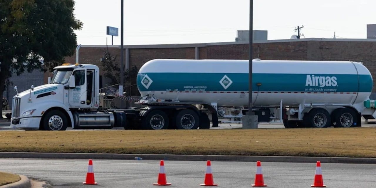 Amonyak sızdıran tanker kenti felç etti! Yüzlerce kişi tahliye edildi