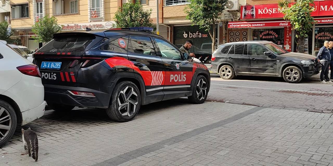 Zeytinburnu'da akrabalar arasındaki tartışma silahlı kavgaya döndü