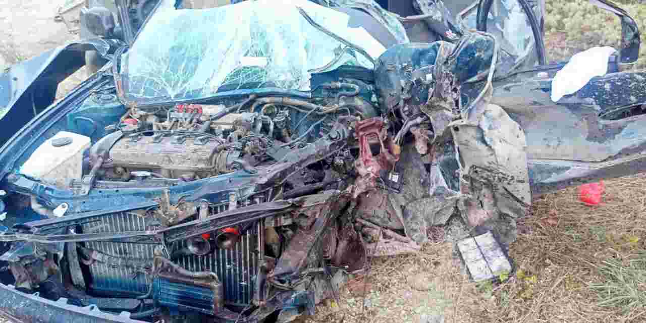 Bolu'da feci kaza: Otomobil hurdaya döndü