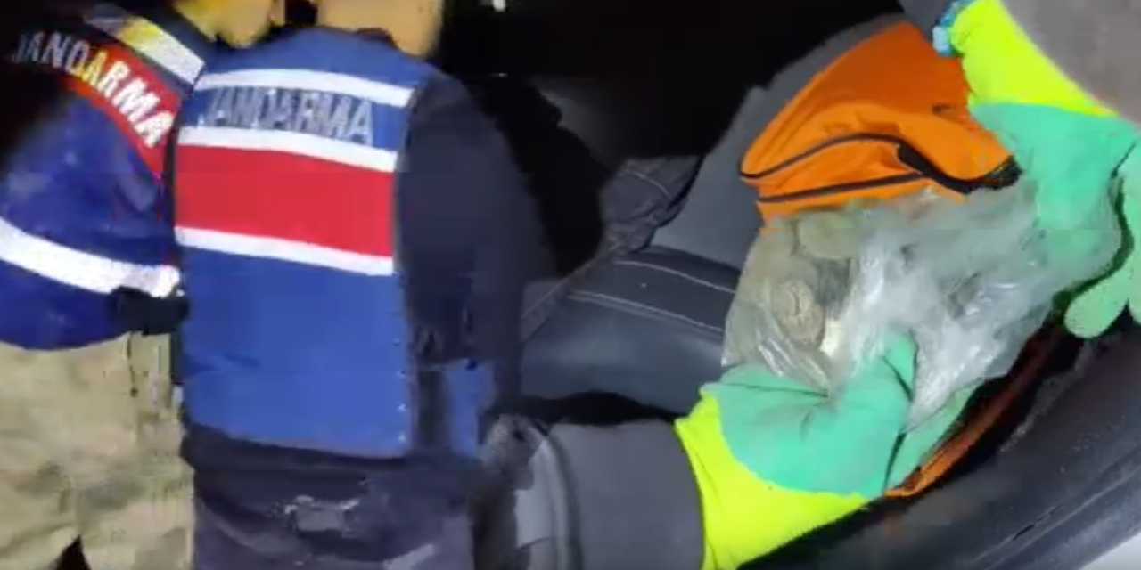 Tarihi eserleri satmaya çalışırken kıskıvrak yakalandılar!