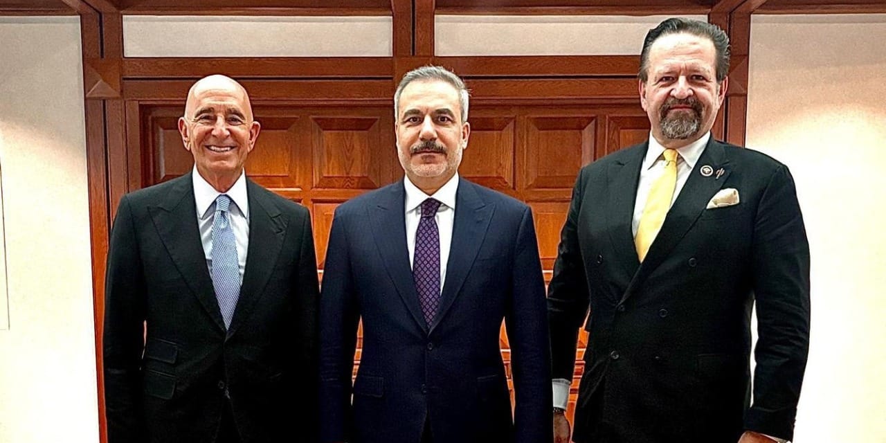 Hakan Fidan Tom Barrack ile bir araya geldi