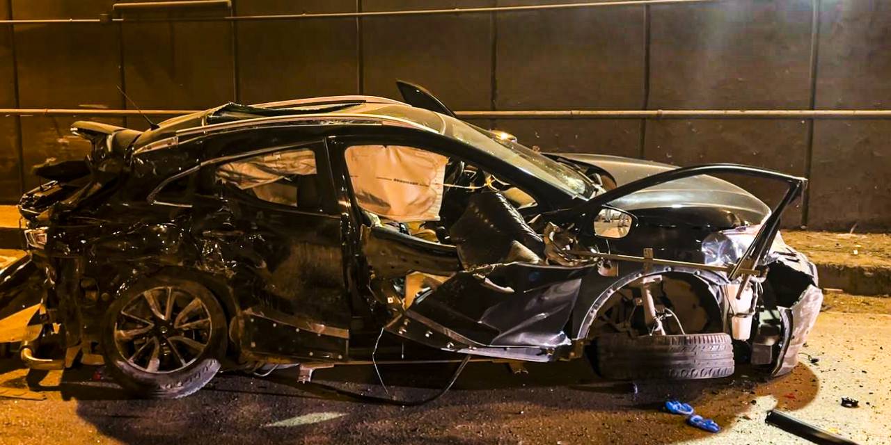 Kontrolden çıkan cip kamyonetle çarpıştı! 2 kişi olay yerinde can verdi