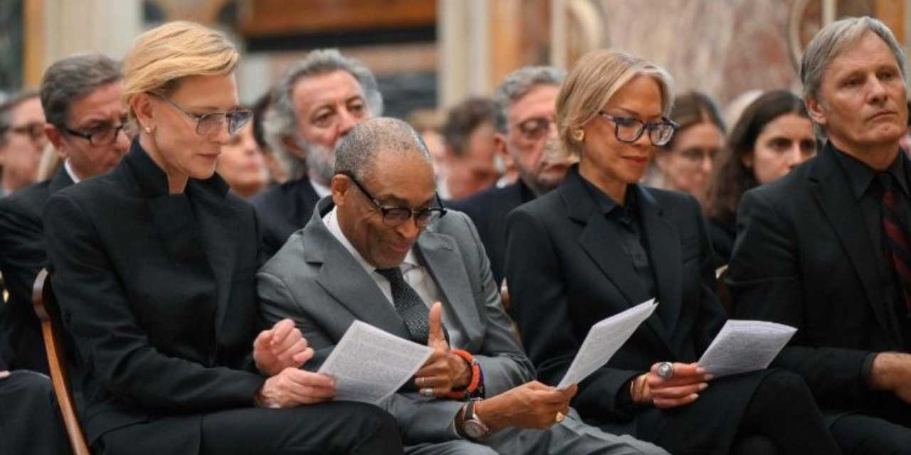 Vatikan'da yıldızlar geçidi! Papa, Hollywood yıldızlarını ağırladı