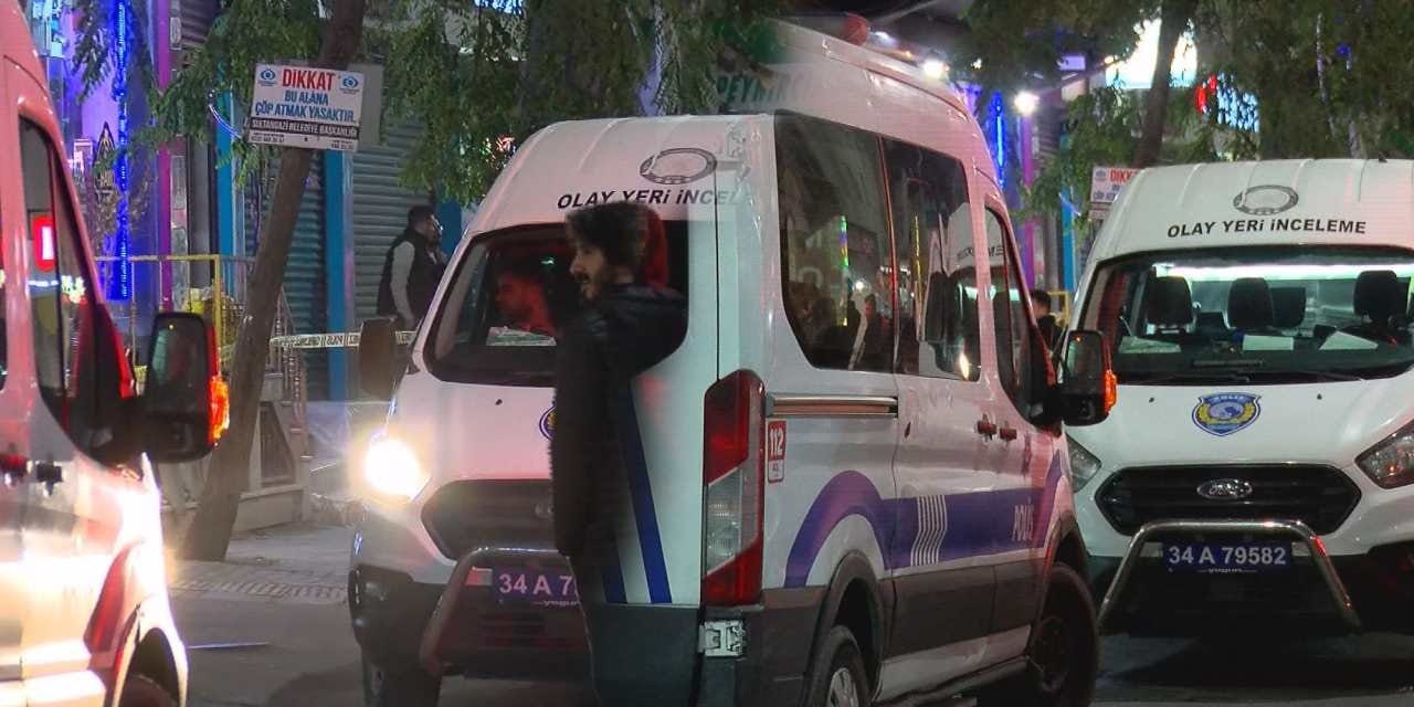 Eski eşinin barıştığı eski eşini öldürüp kendisini vurdu