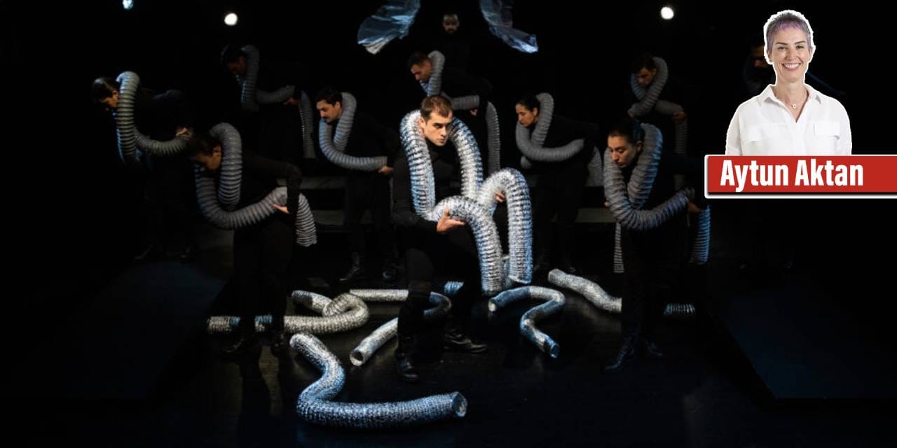 "Yeryüzünün bütün karıncaları birleşince" Filler ve karıncalar üzerine bir sahneleme anatomisi