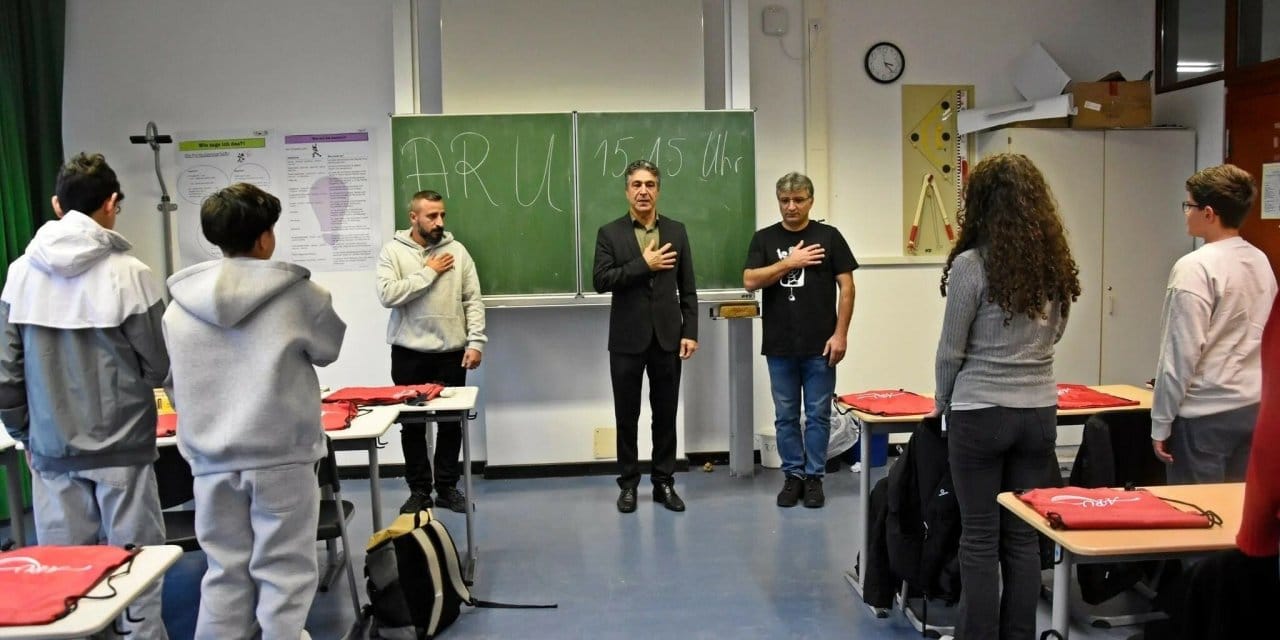 Berlin'de lisede Alevilik dersleri başladı