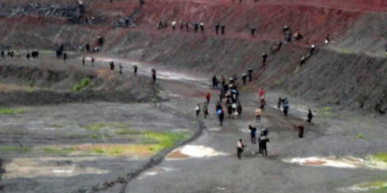 KDC’de maden katliamı: En az 70 madenci öldü
