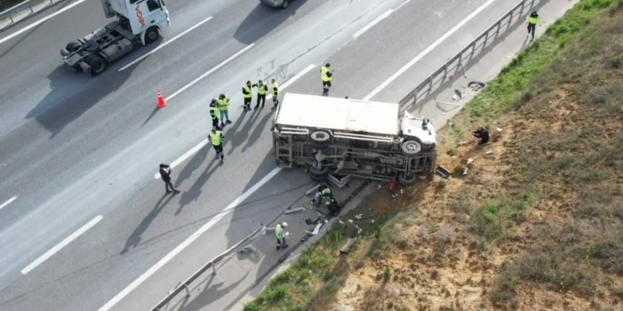 Kuzey Marmara Otoyolu'nda zincirleme kaza: 2 kamyon ve 1 TIR birbirine girdi