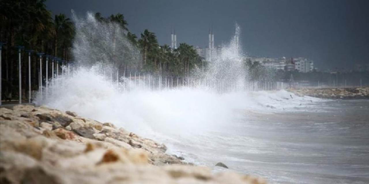 Meteorolojiden üç bölge için fırtına uyarısı