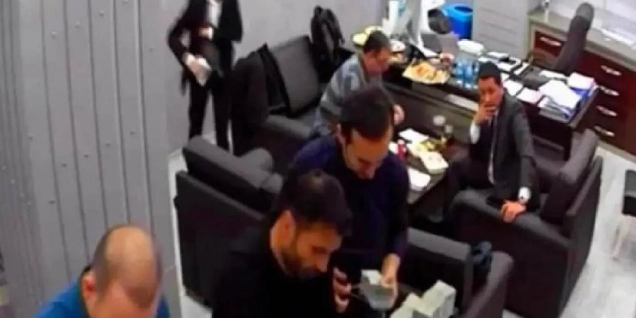 Son dakika | CHP'nin 'İl Başkanlığı Binası' davası ertelendi