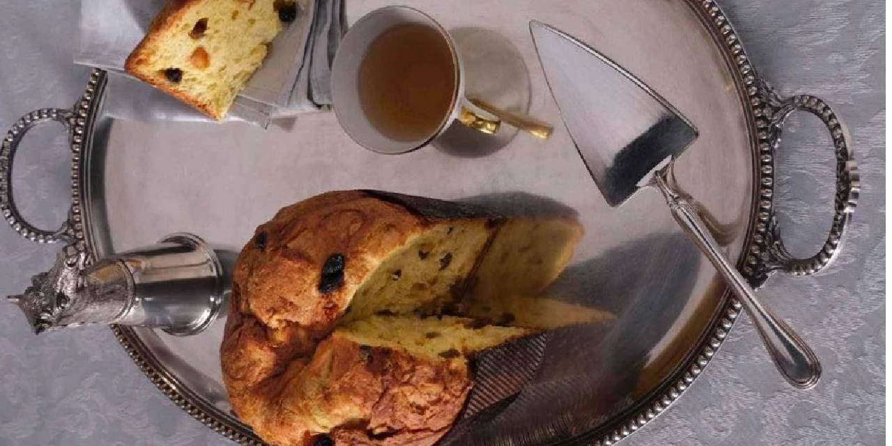 Gucci’den ayakkabı ve çanta beklerken pasta geldi!