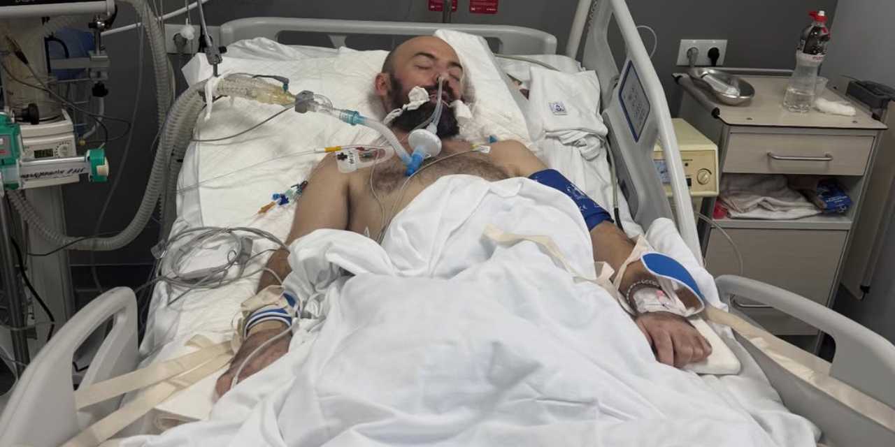 Ünlü sanatçı komaya girdi: Tedaviye yanıt vermiyor