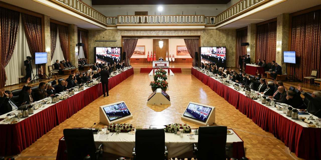 CHP'li Bakan'dan 'Kurtulmuş'a destek bildirisi'ne muhalefet: Eleştirilere tahammül etmek zorundayız