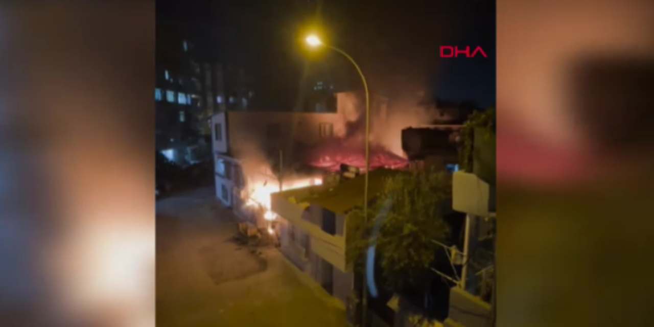 İki katlı prefabrik ev yangında küle döndü