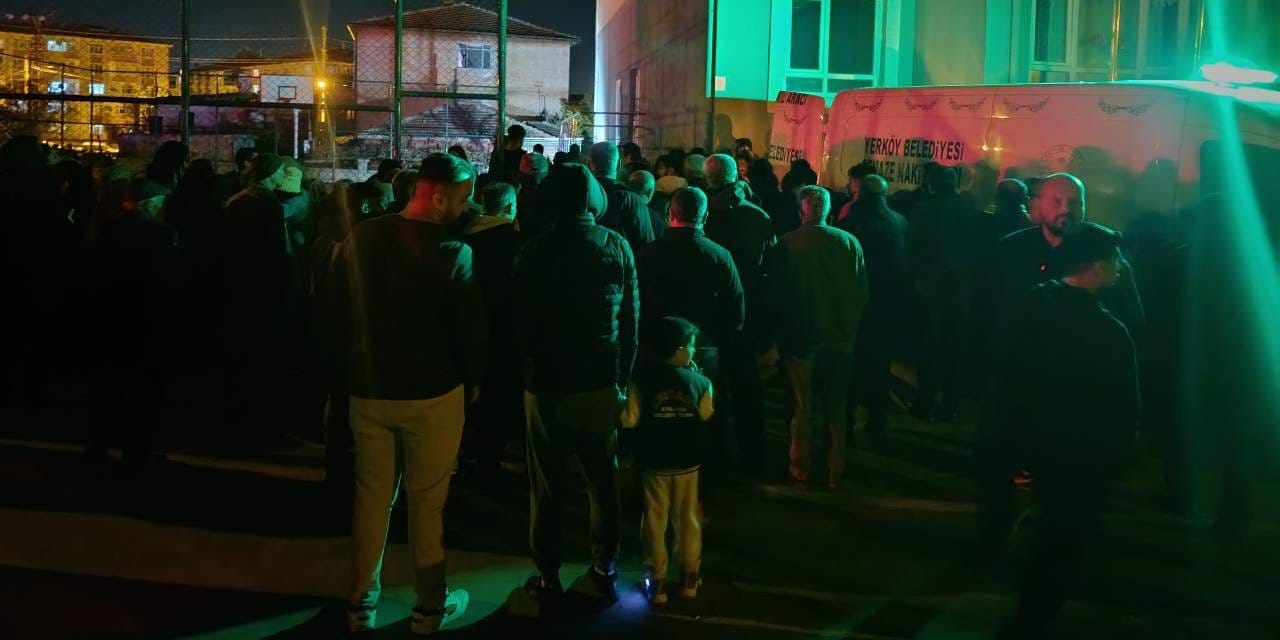 İlkokul öğrencisi okul bahçesinde hayatını kaybetti