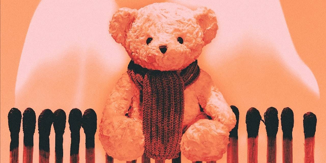 Çocuklara kibrit yakmayı öğreten oyuncak ayı geri çağrıldı