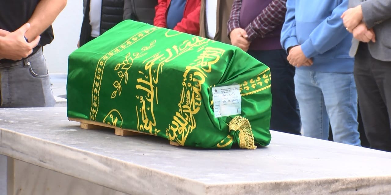 Alkollü sürücünün hayattan kopardığı Kaan bebek toprağa verildi