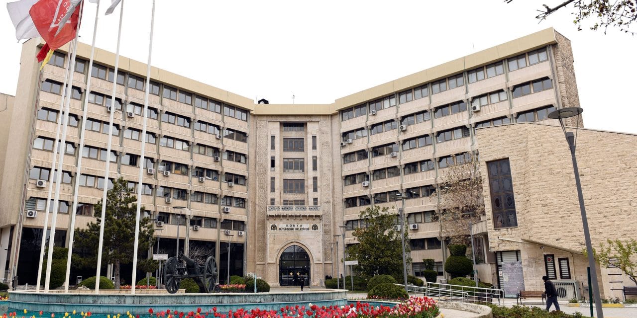 AKP'li belediyede skandal hareket: Haberlerinden rahatsız olduğu gazeteleri tehdit etti