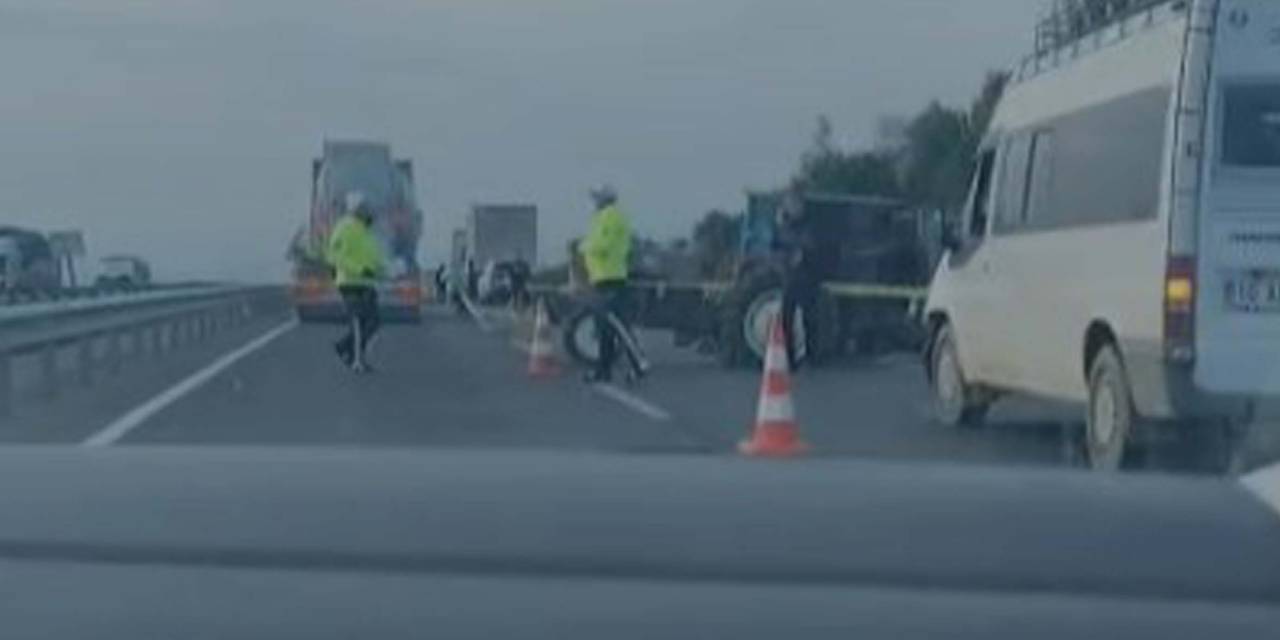 Manisa'da 4 araç birbirine girdi: 1 ölü!