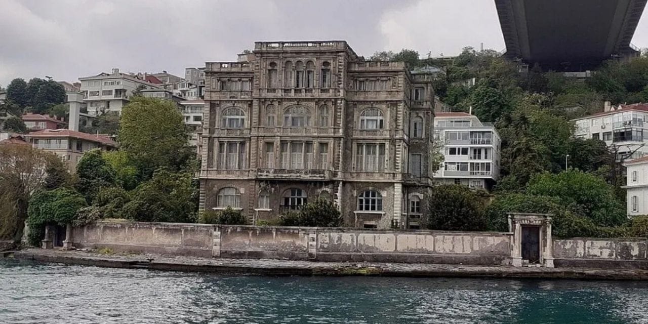 İstanbul'un en pahalı yalısının sahibi bakın nereli çıktı? Satılık ama paha biçilemiyor