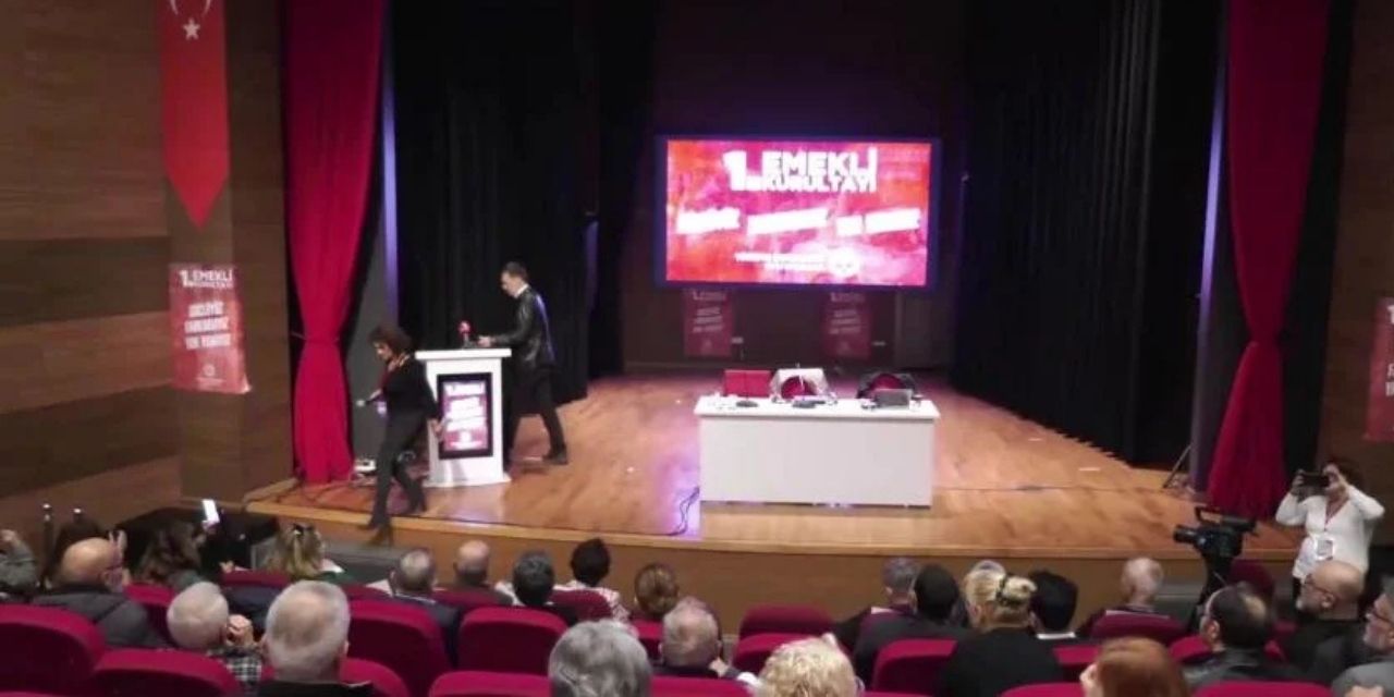 Emekli Kurultayı'ndan öfke yükseldi: Onların serveti bizden çaldıkları üzerine kurulu!