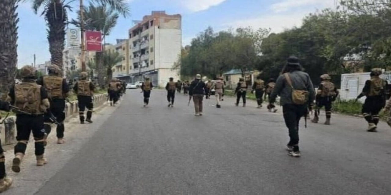 Suriye'de Alevi mahalleleri hedefte: Şam güçleri halka ateş açtı