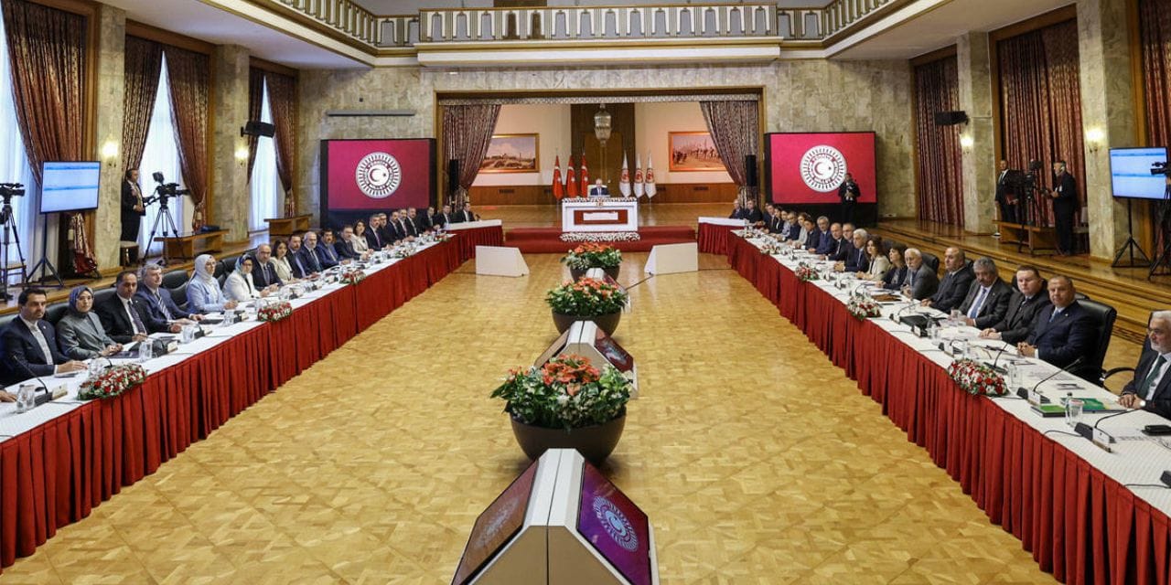 Süreç komisyonunun en kritik toplantısı ertelendi! İki neden ortaya atıldı