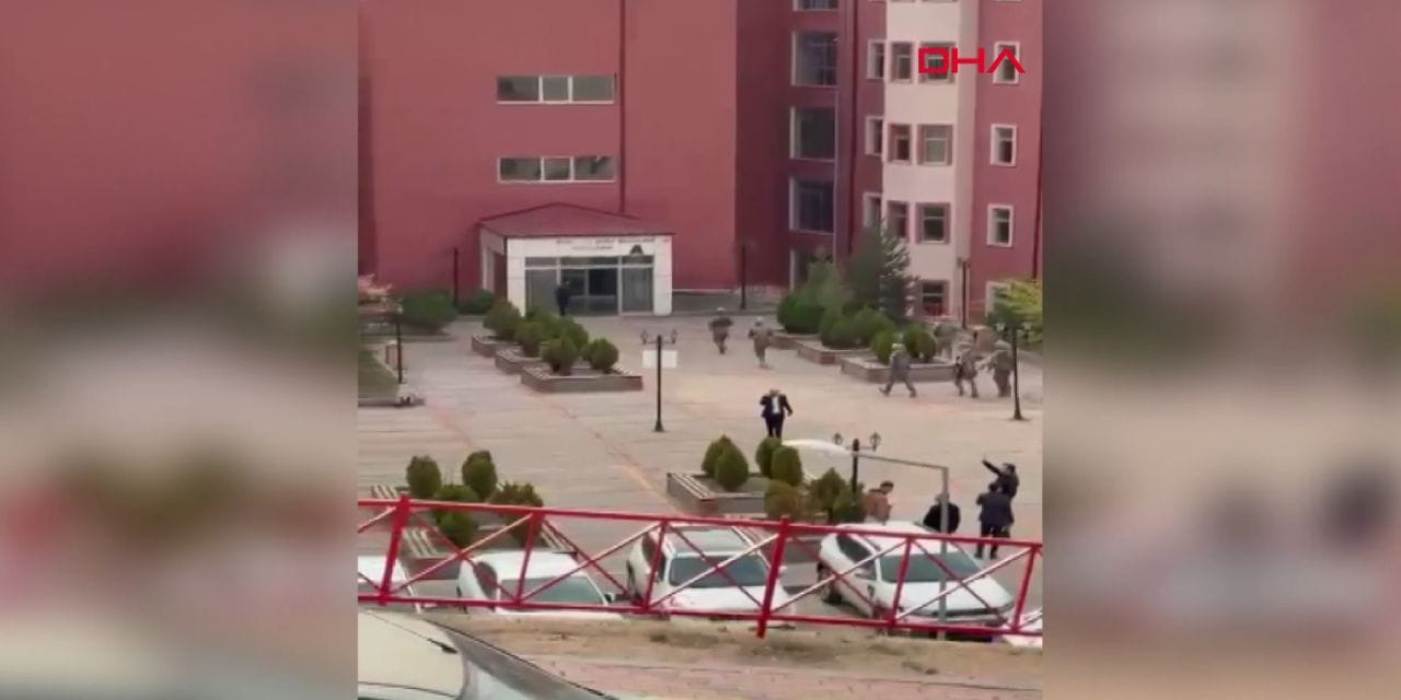 Üniversitede memuru rehin alan şüpheli tutuklandı