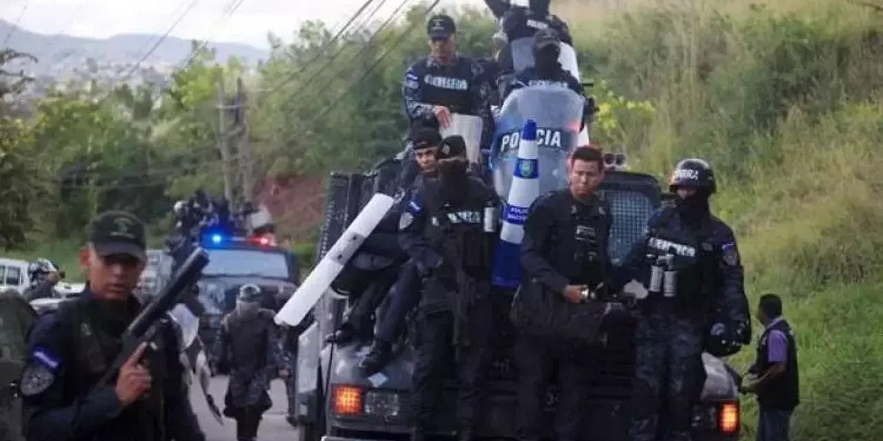 Honduras polisi: Bir politik ideolojiye bağlı değiliz; hükûmet emirlerine uymayacağız