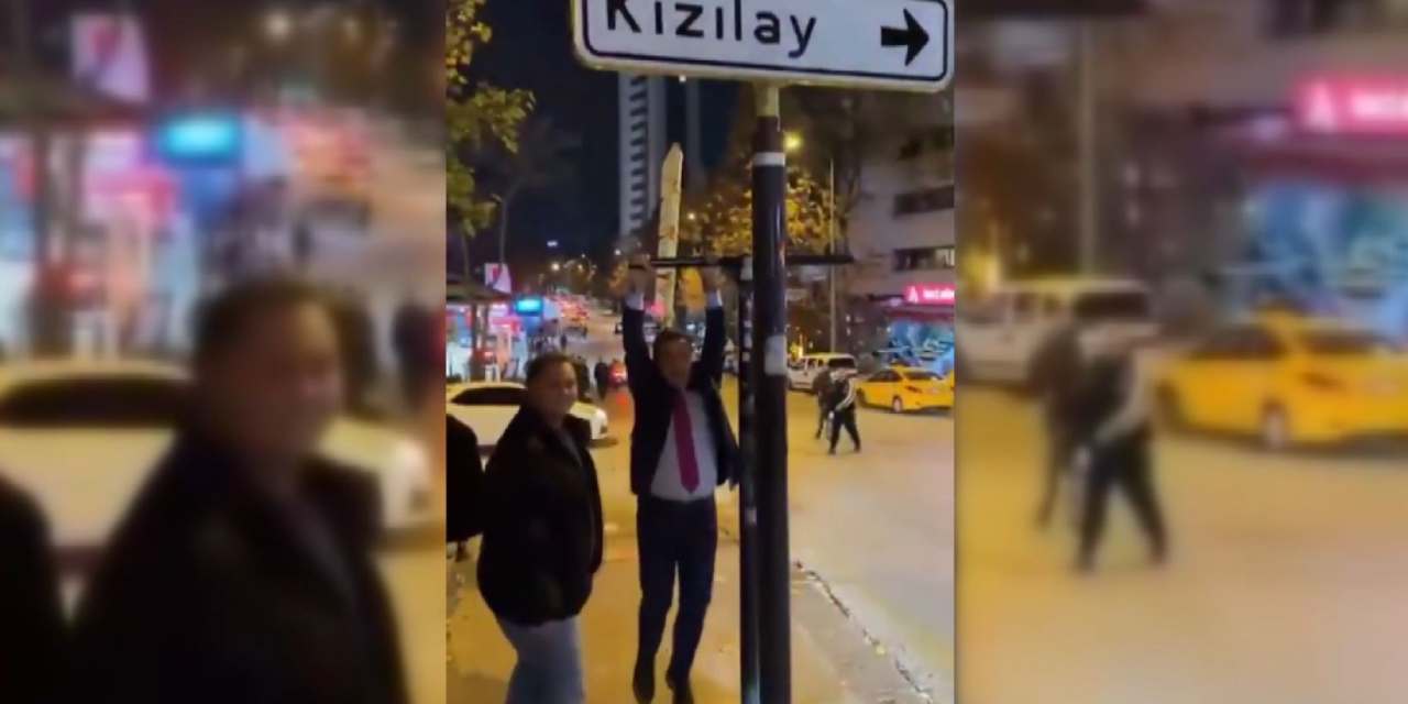 Mustafa Sarıgül de 'En Ankaralı fotoğrafım' akımına katıldı: Yurttaşı Erzincan tabelasına davet etti