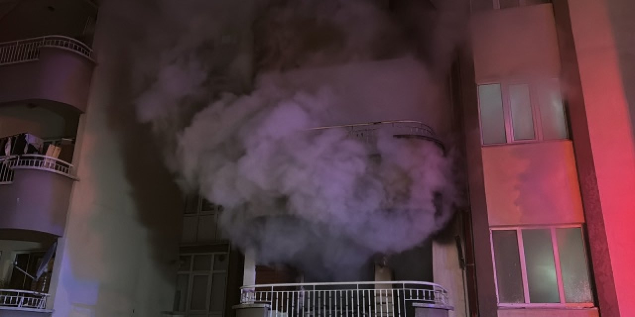 Kütahya'da feci bina yangını: Felçli hasta yaşamını yitirdi eşi hastaneye kaldırıldı