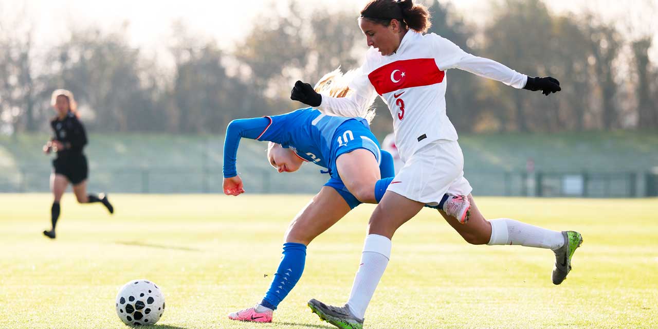 Milli Takım İzlanda'ya 2-1 yenildi