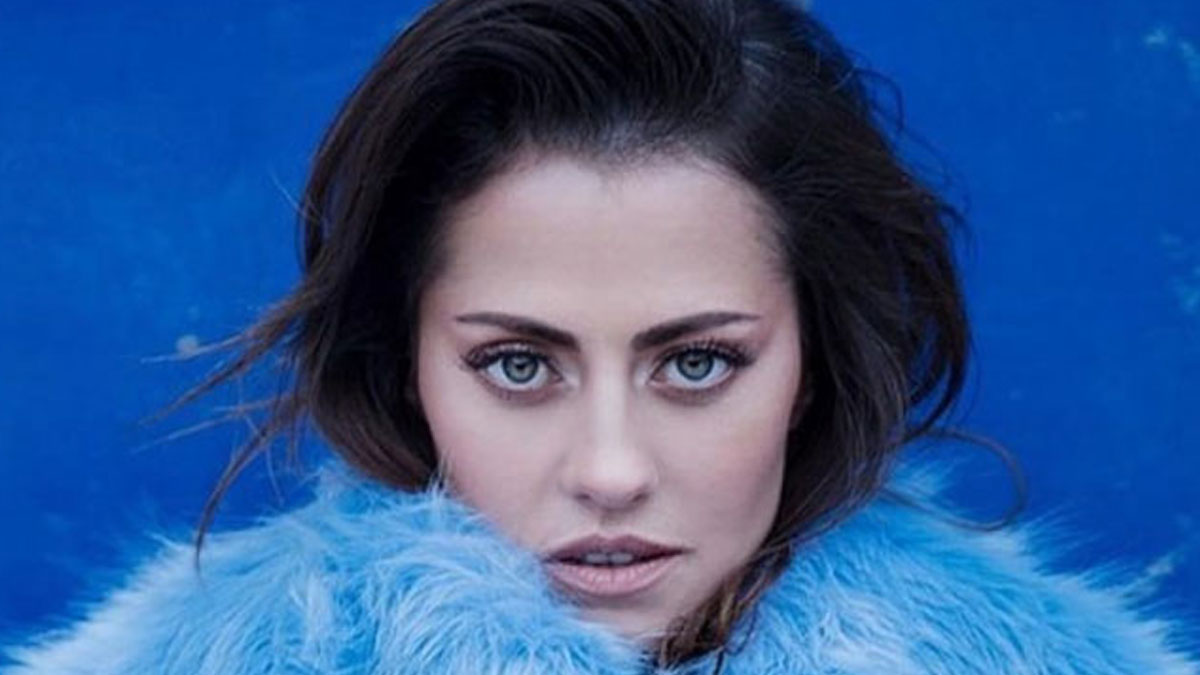 Şarkıcı Derya Uluğ kendisine atılan taciz mesajını ifşa etti