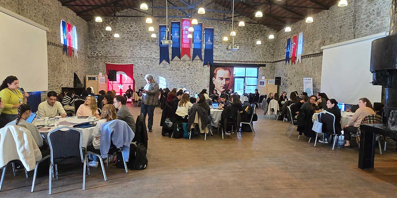 Yetenekli gençler İzmir'de kampa girdi