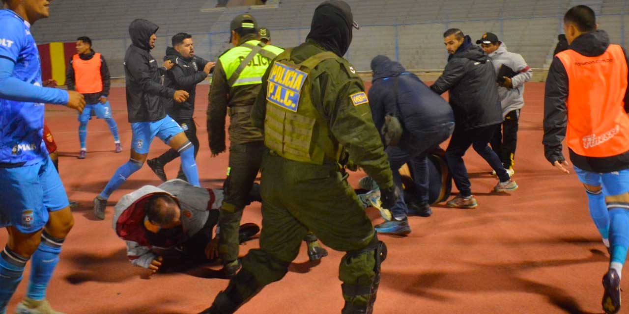 Kupa maçında tarihi skandal: 17 kırmızı kart çıktı