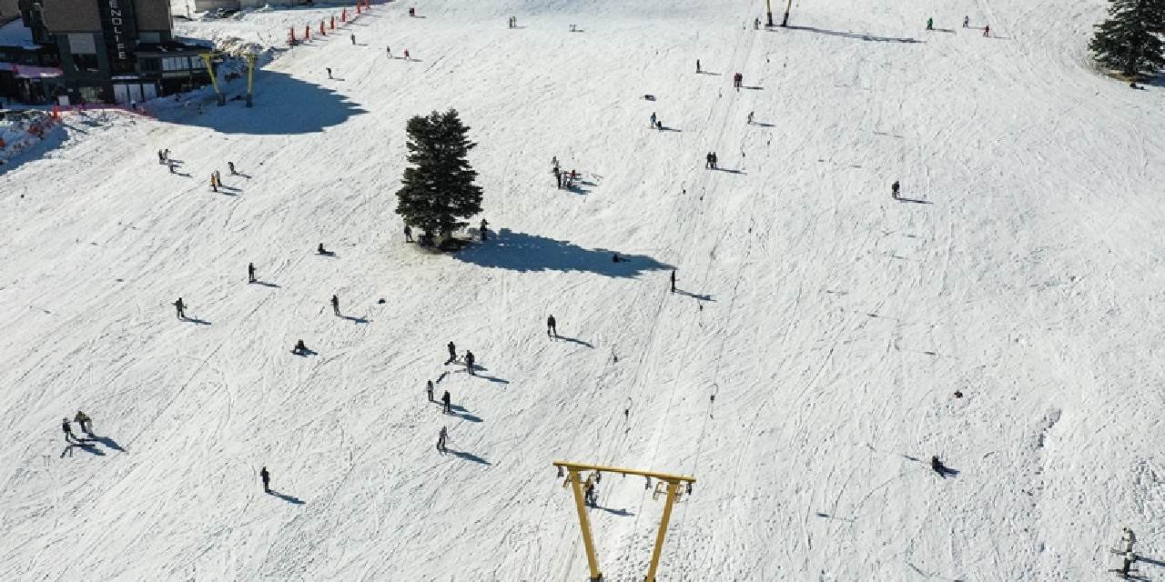 Uludağ’da kar kalınlığı 5 santimetreyi buldu