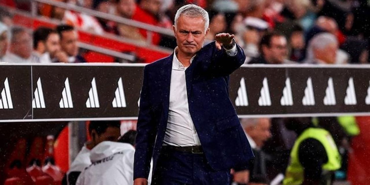 Mourinho'dan hakeme akıllara durgunluk verecek hareket: Sonra maçı kazandı