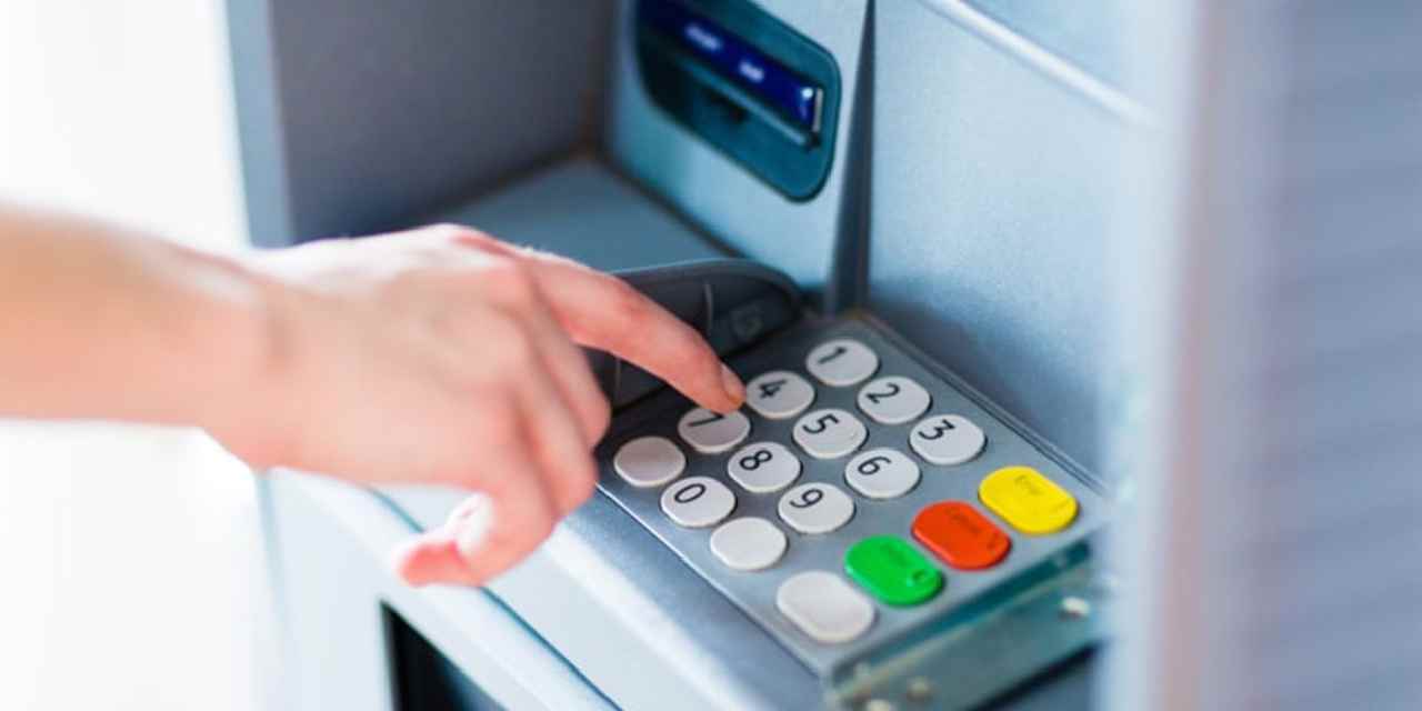 ATM’deki sarı tuşun sırrı çözüldü: Bakın ne işe yarıyormuş