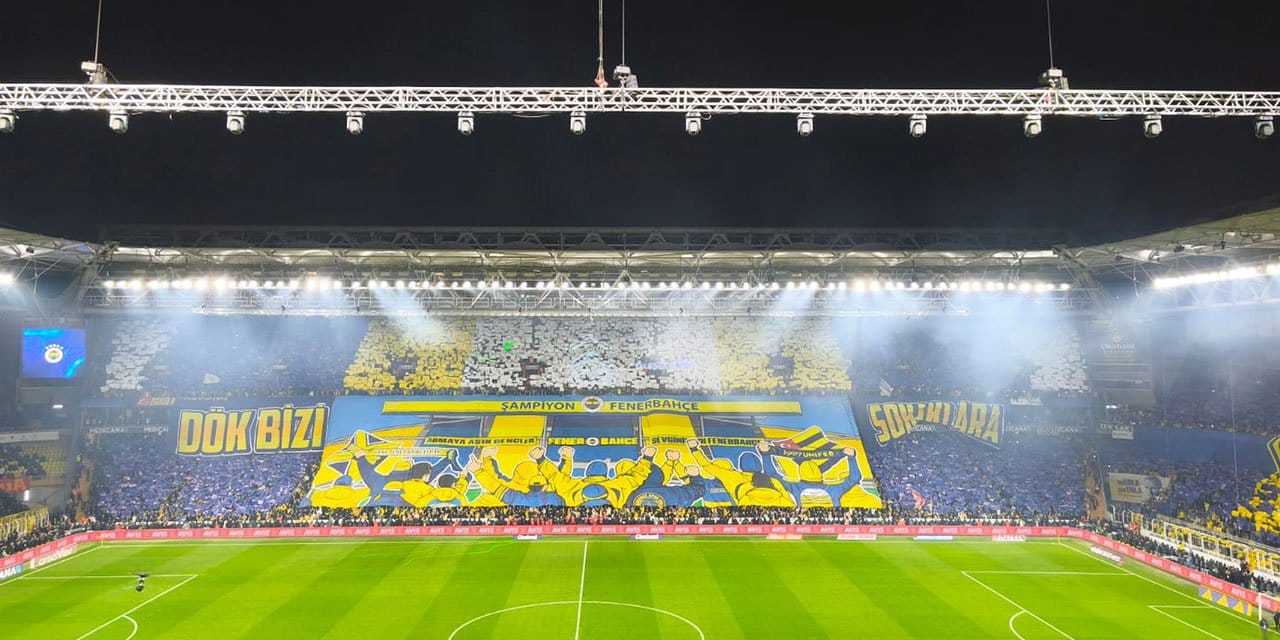 Fenerbahçe'den derbiye özel koreografi