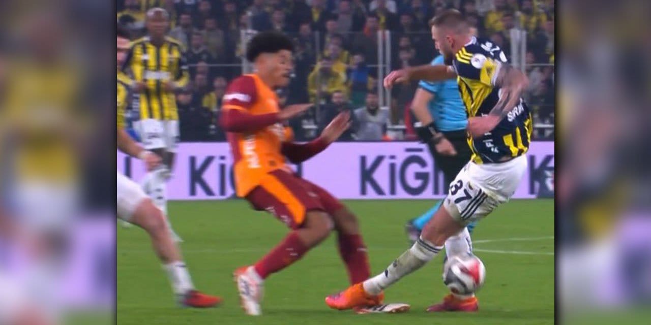 Galatasaray'da kırmızı kart isyanı