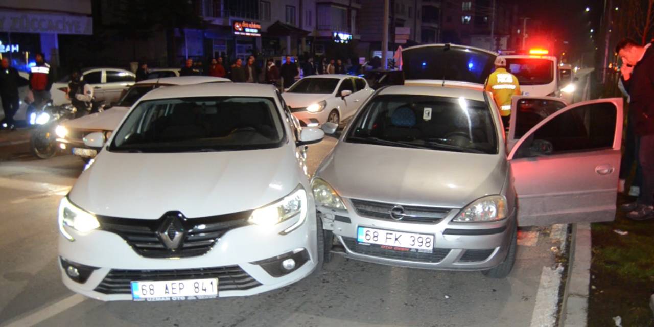 Polisten kaçan alkollü sürücü makam aracına çarparak durabildi! Trafikten men edildi