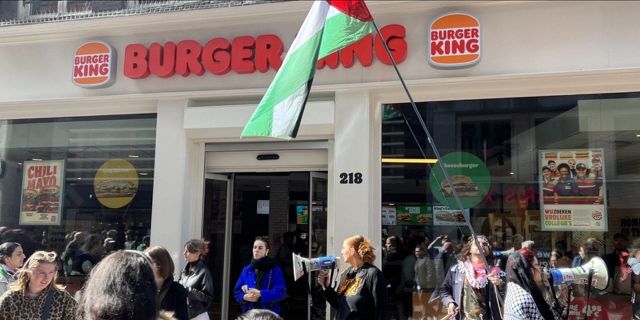 AKP'li yöneticinin oğlu Burger King işletecek! Zafer Çağlayan'dan devraldı