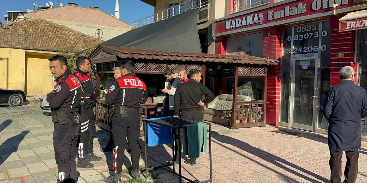 Kaçırmaya çalıştıkları veterineri vurdular!