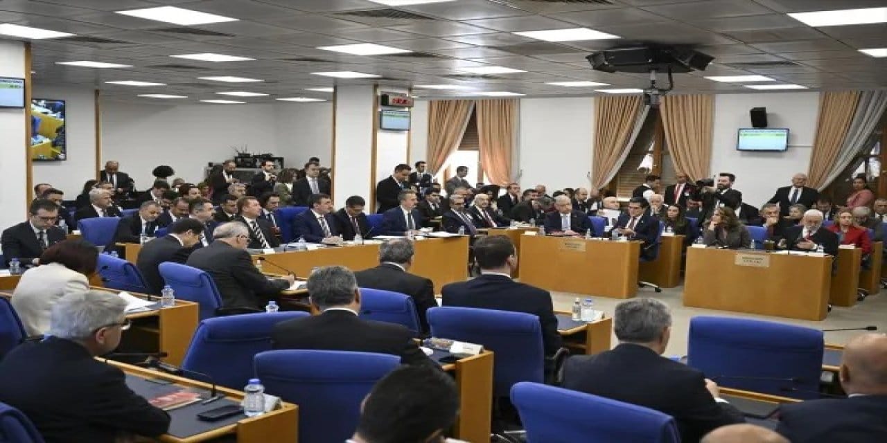 Vatandaşı isyan ettiren bürokrata seyyanen zamma CHP'den ilk açıklama