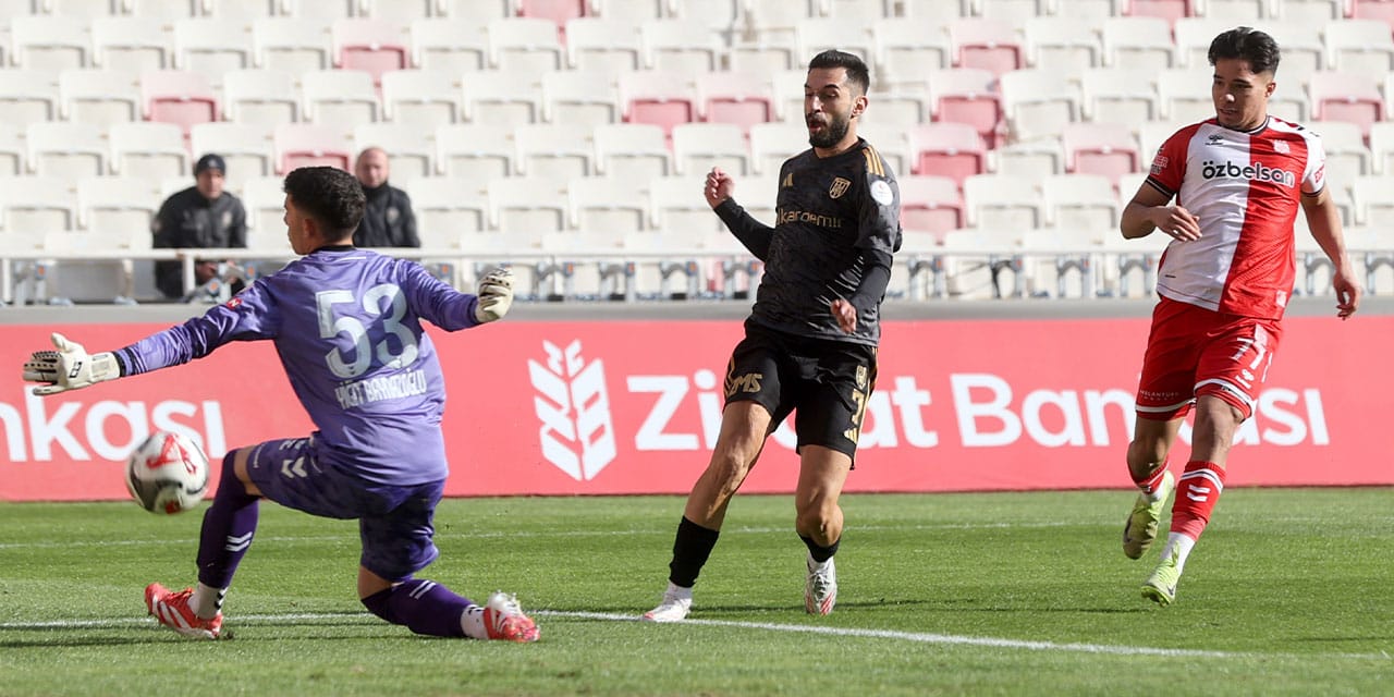 Bir zamanlar Süper Lig şampiyonluğuna oynuyordu: Sivasspor 10 kişilik 2. Lig takımına elendi