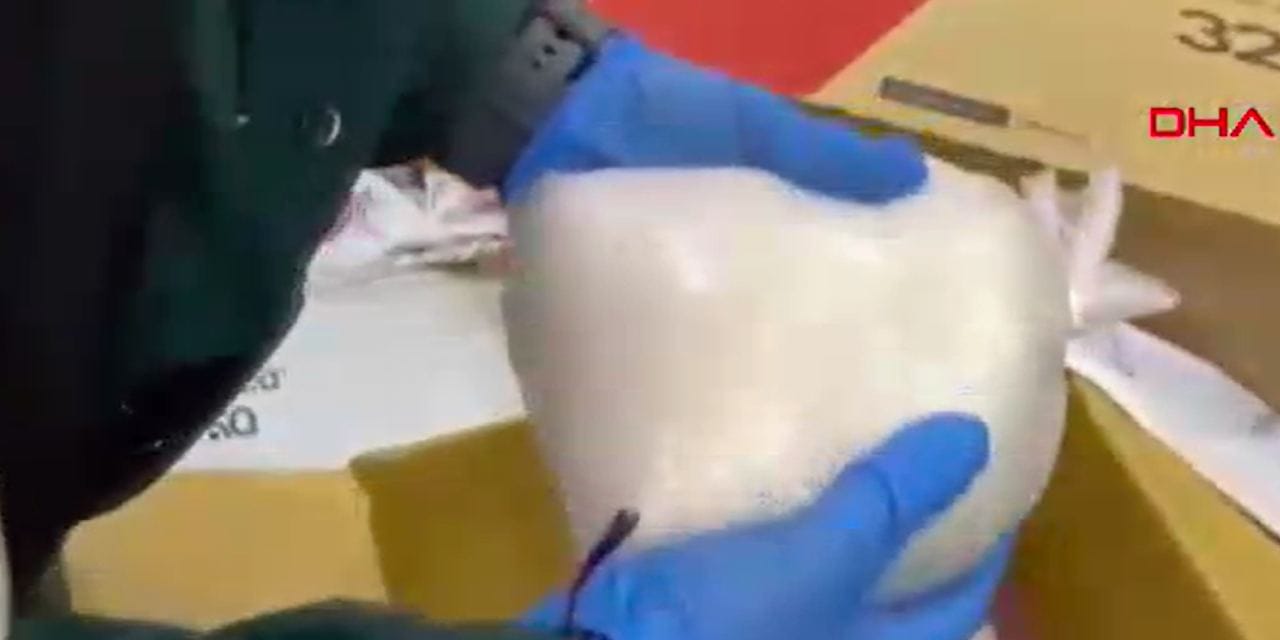 Mersin'deki ev baskınından 40 kilo uyuşturucu çıktı