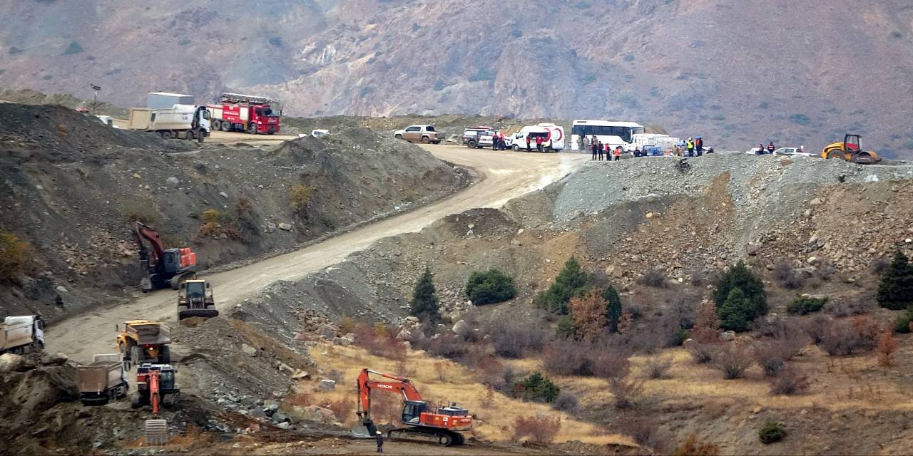 18 gündür toprak altında: Şantiye müdürü hala bulunamadı